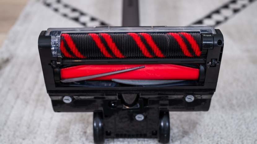 you can only remove one of the rollers.