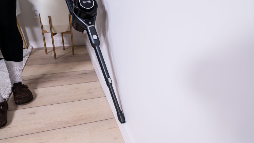 levoit vortexiq 40 - the crevice tool works as intended.