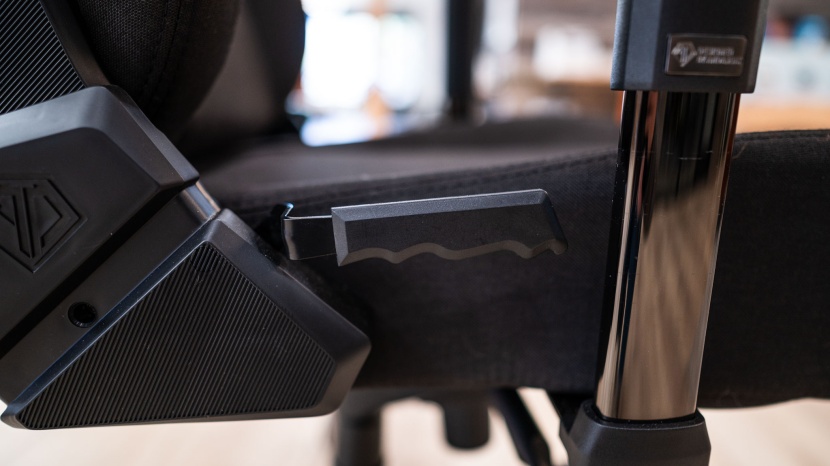 andaseat kaiser 3 - the recline adjusts with the smoothness of a soft-closing drawer or...