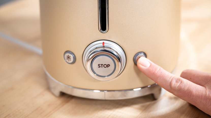 smeg 2-slice - our test team appreciated the &quot;stop&quot; button which immediately...
