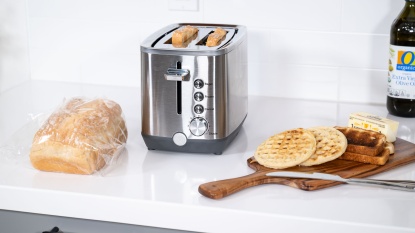 Product photo of GE 2 Slice G9TMA2SSPSS