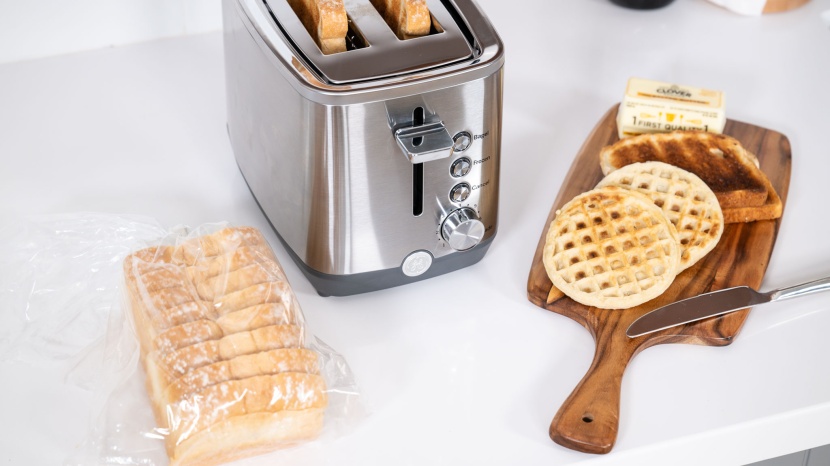 ge 2 slice g9tma2sspss - frozen foods also proved to be rather run-of-the-mill for this...