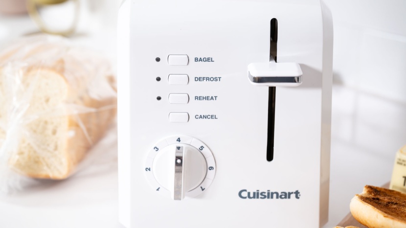 cuisinart cpt-122 - this model is clearly labeled and simple to operate.