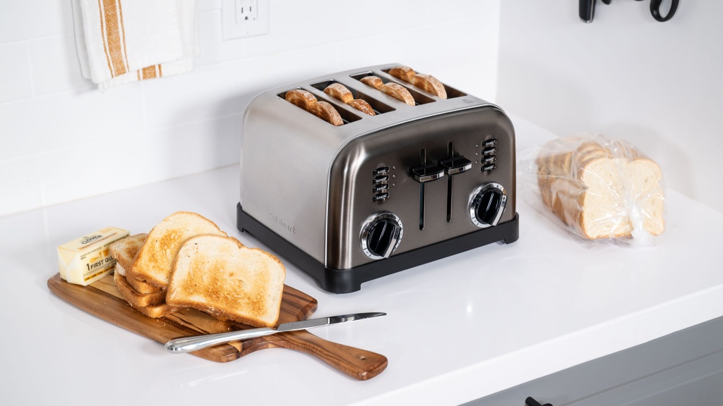 cuisinart 4 slice classic cpt-180 - this large capacity toaster is an okay option for supporting the...