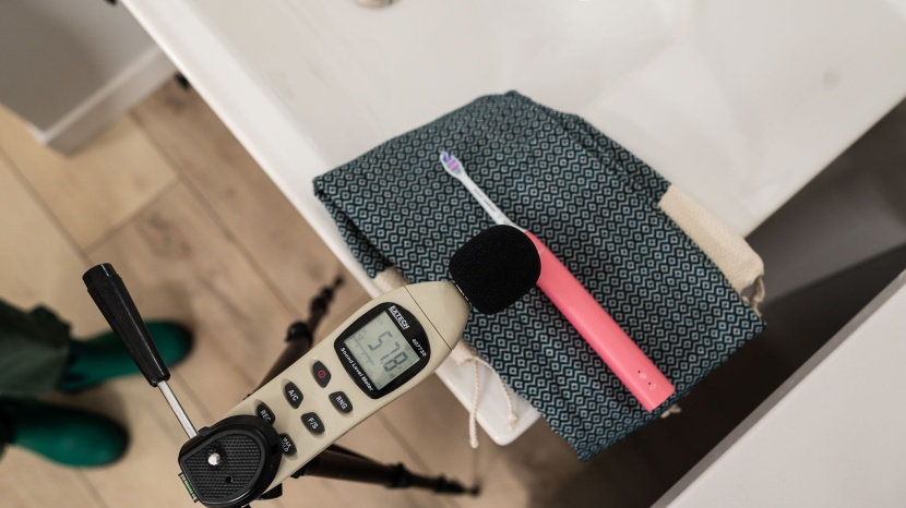 we measured the sound levels of each toothbrush in its highest mode.