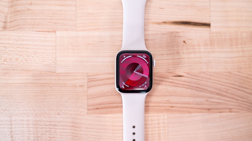 apple watch se - the bright display isn&#039;t as great as sister models, but still...