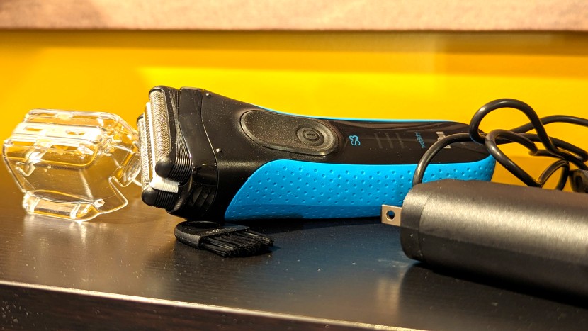 braun series 3 proskin - the is a very basic model with few accessories, but it shaves good...