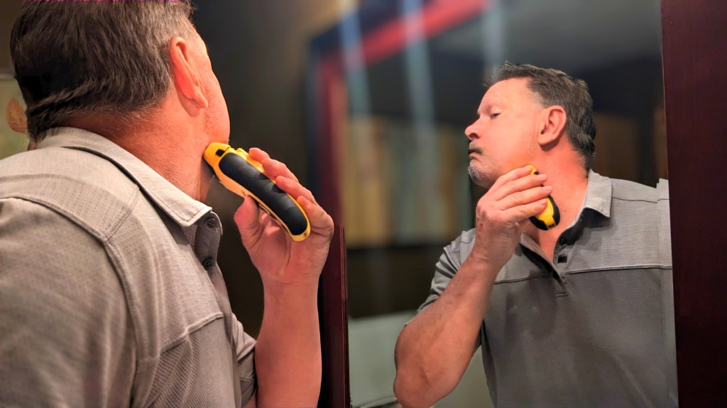 wahl lifeproof - testing the lifeproof's shave quality and glide -- not perfect but...