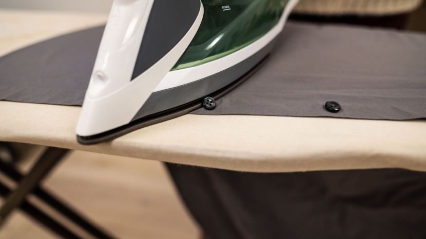 black+decker vitessa advanced cord reel - the black+decker vitessa's thin soleplate and narrow tip made...