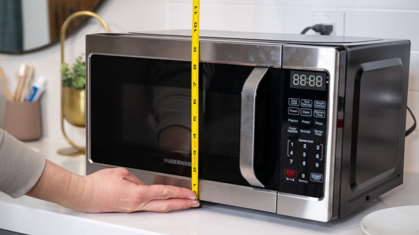 farberware 700w 0.7 cu ft - the farberware is small, but capable of reheating pizza.