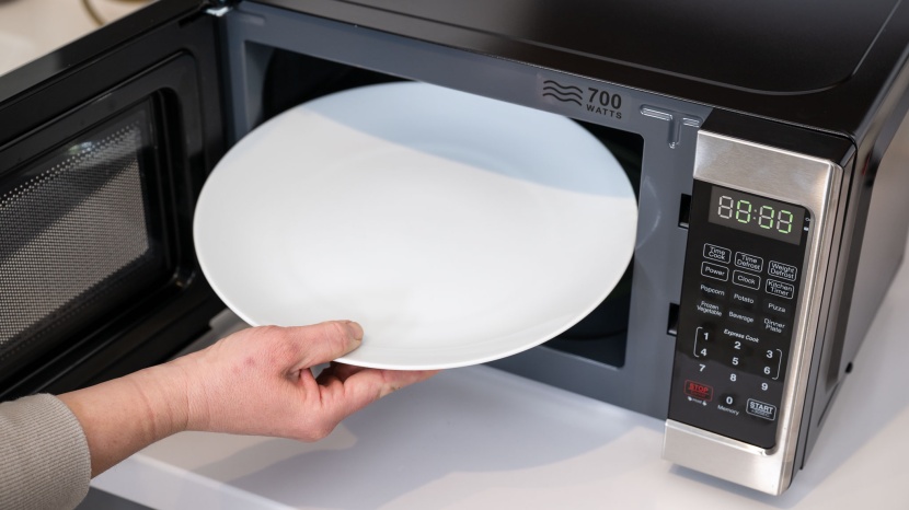 farberware 700w 0.7 cu ft - in our testing, we found the compact farberware could not fit a...