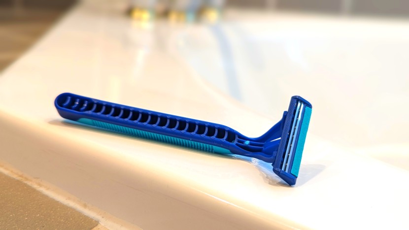 the gillette sensor2 pivot is one of the most basic razors in our...