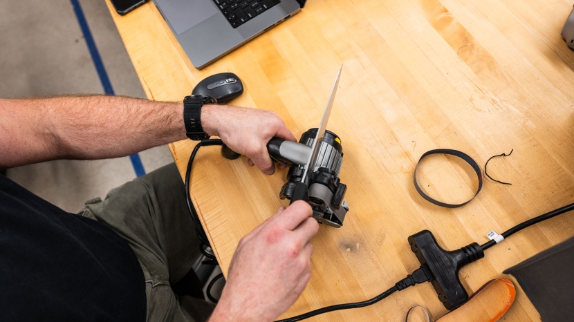 work sharp ken onion edition - while it may seem a bit awkward at first, we actually found the work...