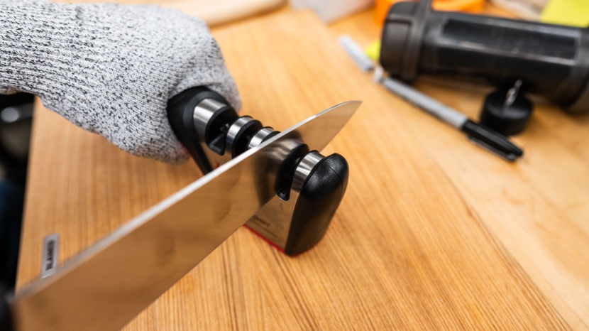 the longzon handled sharpener is comfortable to grip and includes...