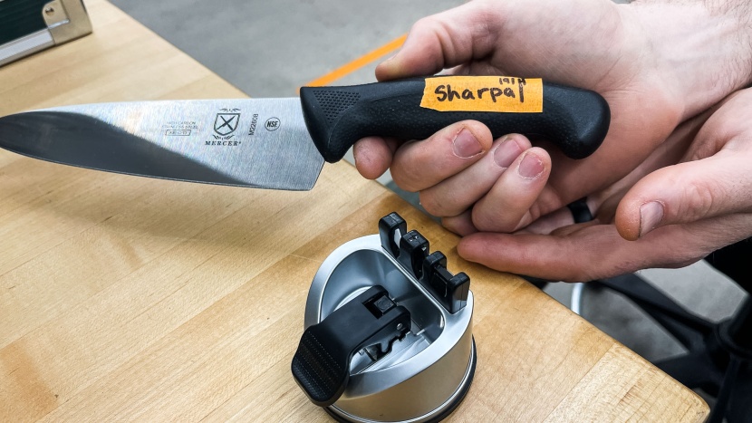 small and easy-to-use, the two-tier system of the sharpal 191h is...