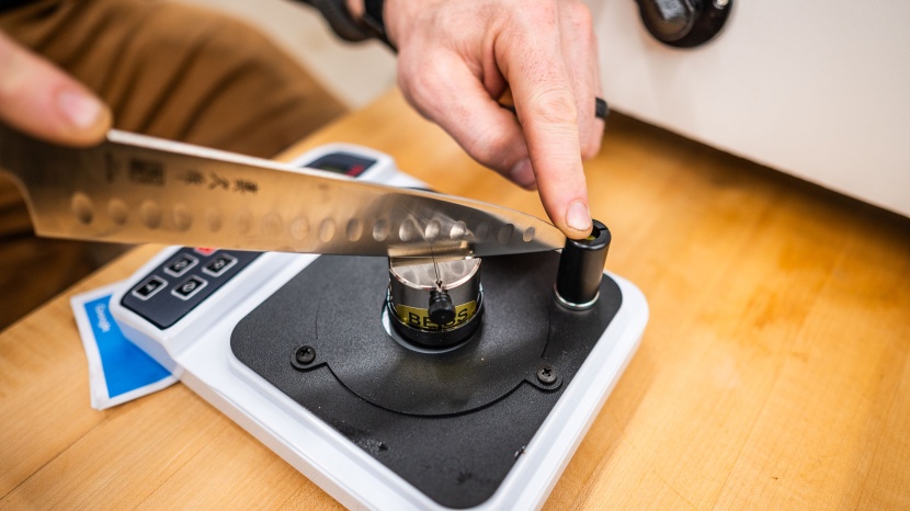 mac professional series 8&quot; with dimples mth-80 - checking the factory sharpness of the mac - among many other...