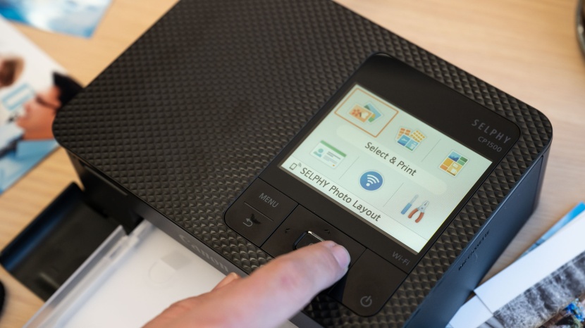 canon selphy cp1500 - the canon selphy is very easy to set up.