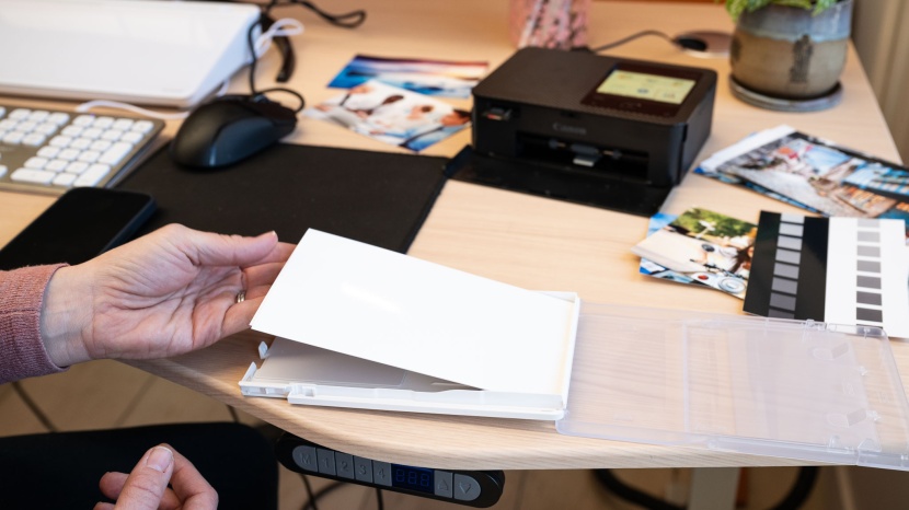 photo printer - you are limited to using the 4&quot; x 6&quot; canon paper with the selphy...