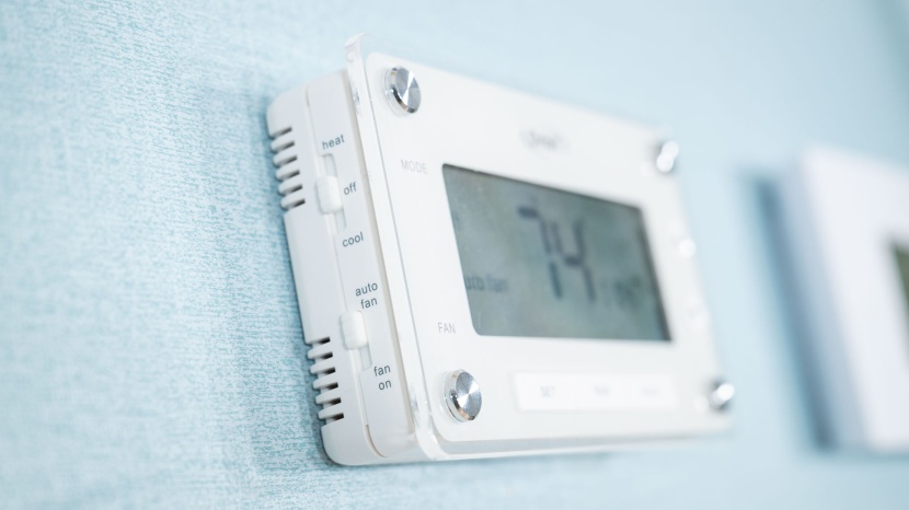 orbit clear comfort - mode and fan controls are on physical slider switches on the side of...