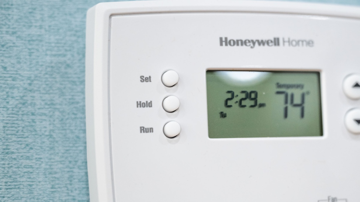 Honeywell Home RTH2300B 5-2 Day Programmable Review