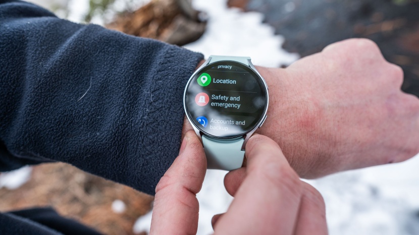 samsung galaxy watch6 - smart functions and features include emergency features like fall...