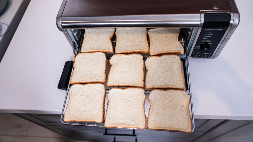 ninja foodi digital oven - the foodi can handle an impressive nine pieces of toast...