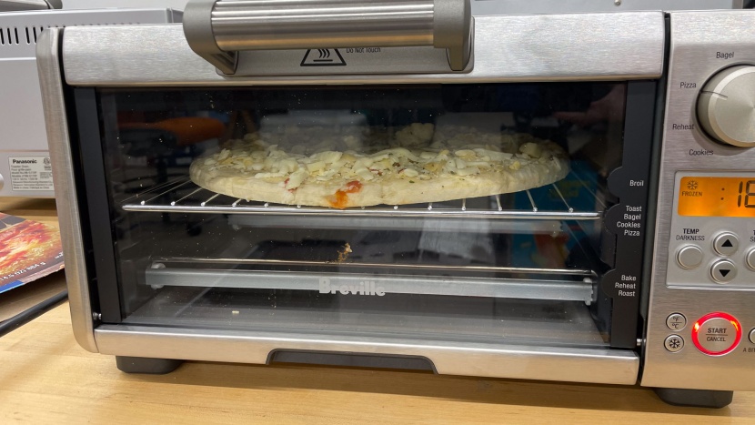 breville mini smart oven - the breville mini can hold an 11-inch pizza and we found the pizza...