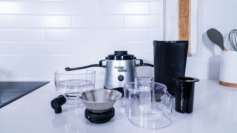 juicer - the magic bullet mini doesn&#039;t take up a lot of counter space, but...