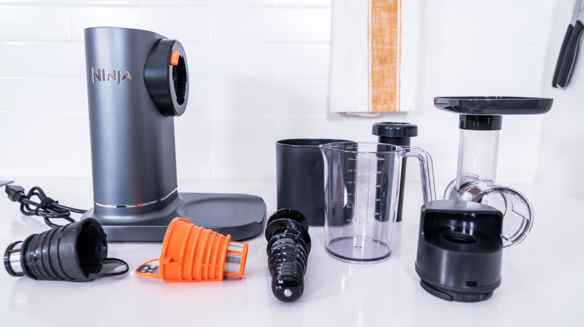 ninja never clog cold press - the ninja never clog has a lot of parts, but we still found it easy...