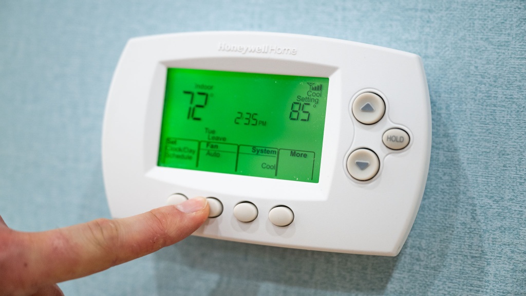 honeywell home rth6580wf wifi 7-day programmable - the honeywell home rth6580wf screen is too busy for our liking.