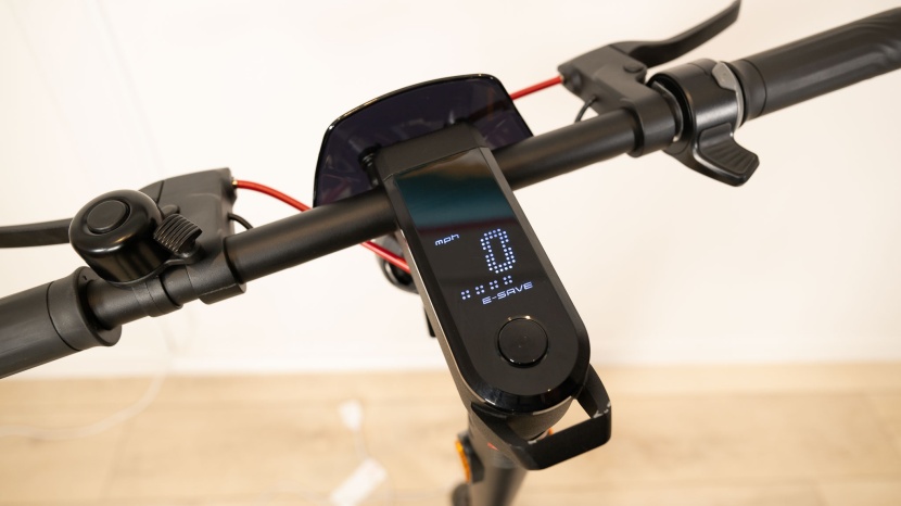 niu kqi3 max - a fair warning - the long-range requires a lengthy charge time...