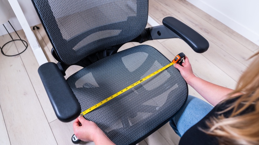 the seat pan is plenty wide for most people, but we do think the...