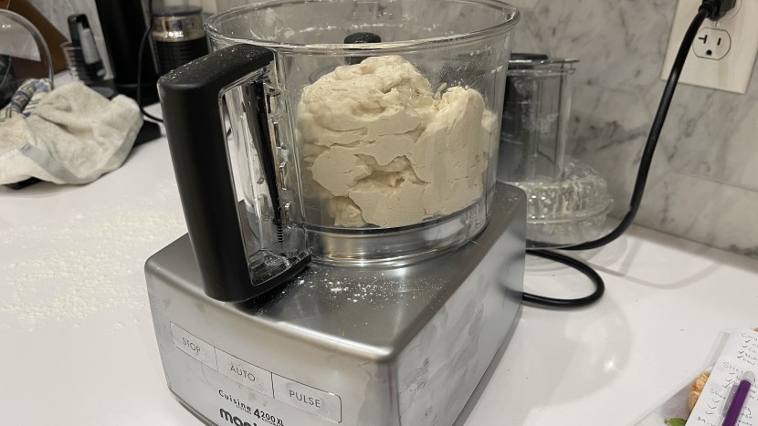 magimix 4200xl - the pizza dough came together rapidly and with ease, not phasing...