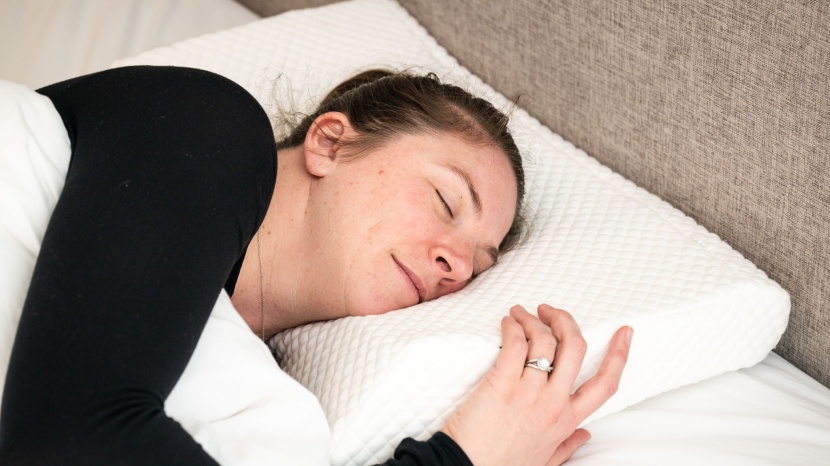 pillow for side sleepers - the firmer epabo contour offers more support for side sleepers who...