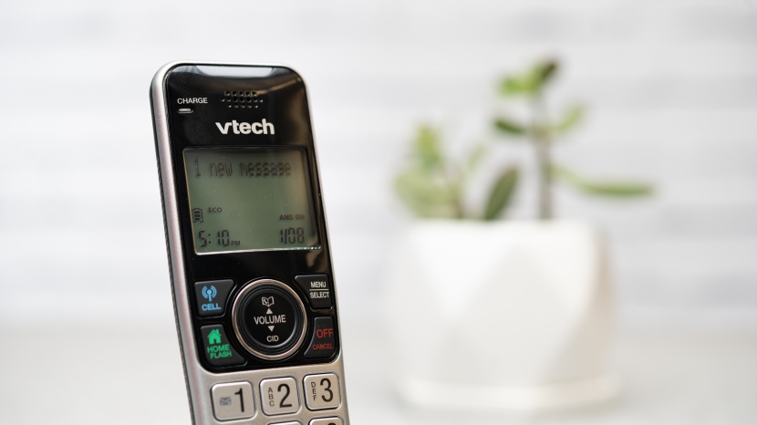 cordless phone - we like a lot about the vtech vs112-2, but it can only expand to...