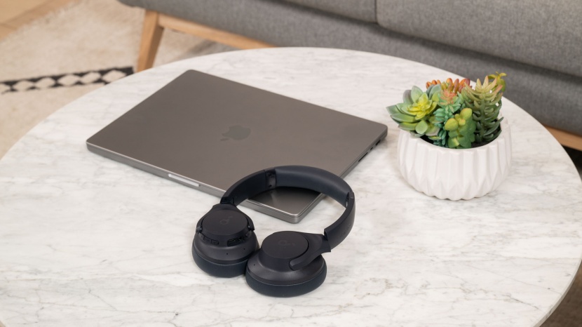 soundcore q20i - a bit more natural balance to the highs and lows would go a long way...