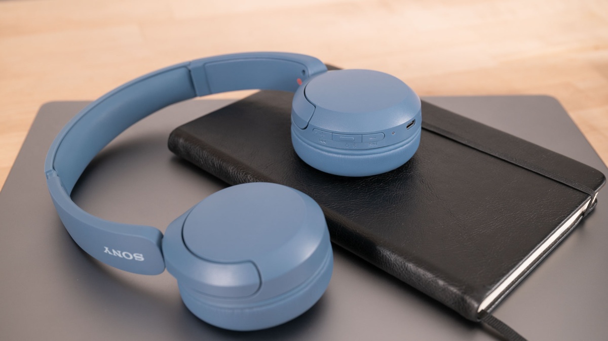 Sony WHCH520 Review (A no-frills, entry-level pair of on-ear headphones that provide good value for the price for the right buyer.)
