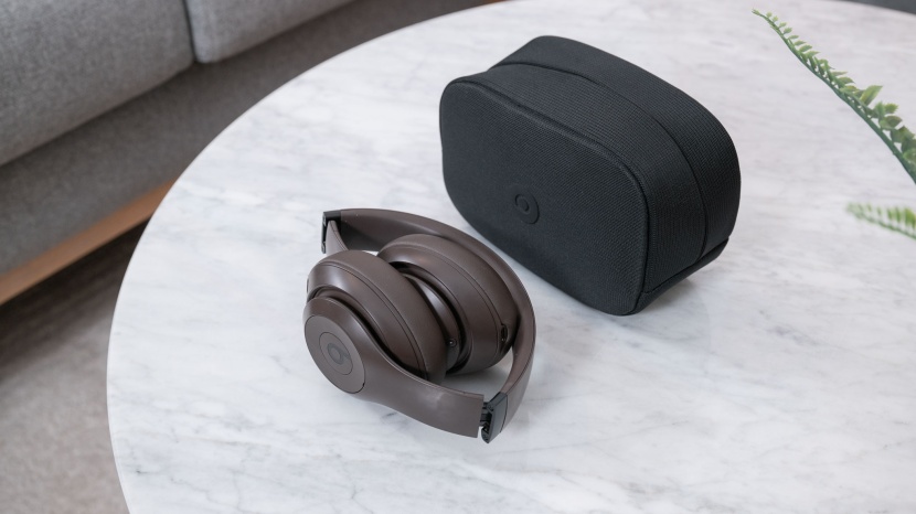 beats studio pro - perhaps the biggest selling point of the studio pro is its compact...