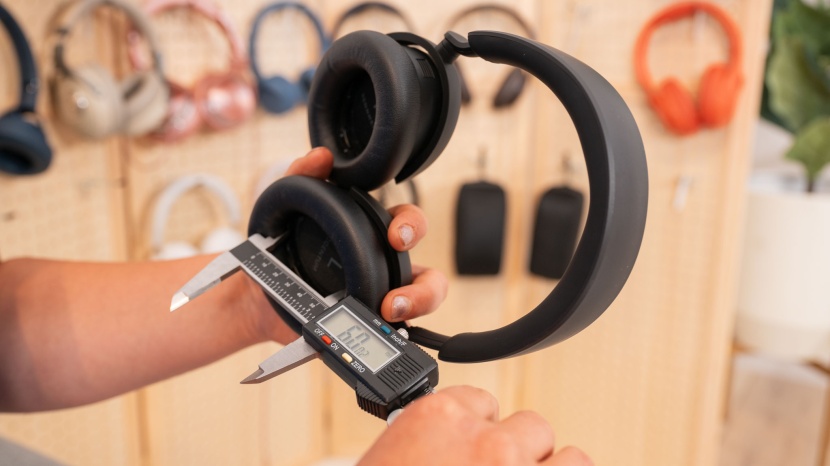 the dimensions of each earcup are measured so you can ensure a...