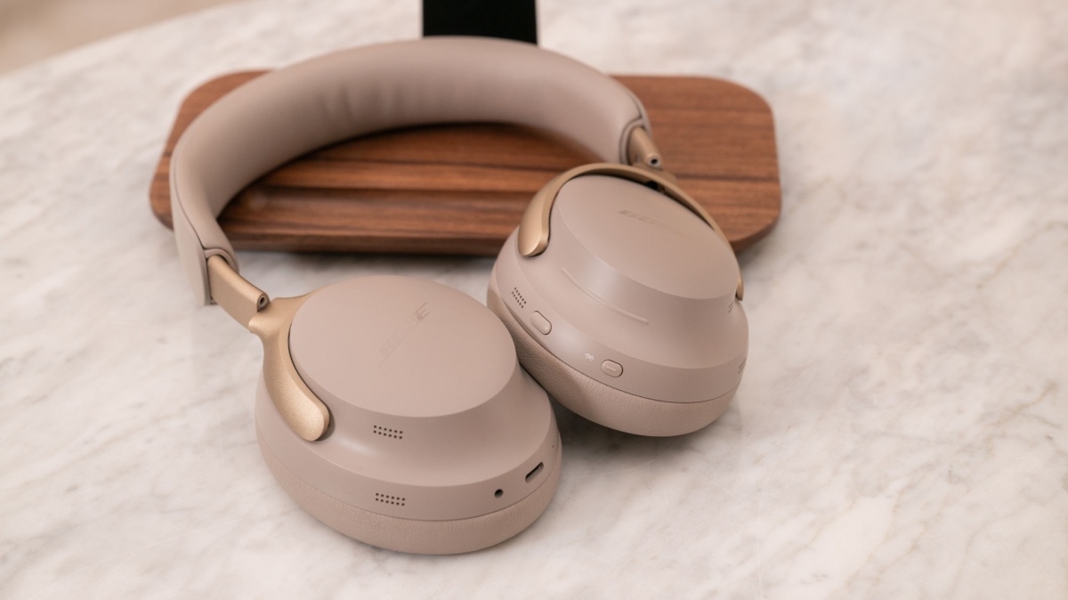 Bose QuietComfort Ultra Headphones Review (The Bose QuietComfort Ultra is as good as it gets for an all-around top performer. Its quality build is apparent with...)