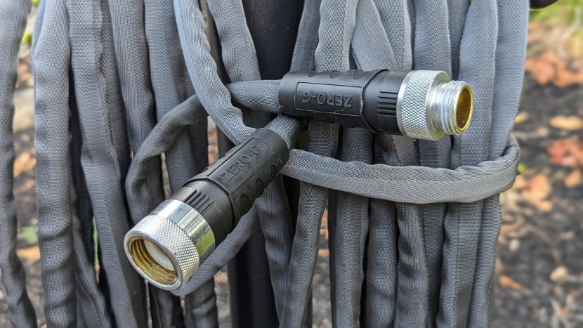 teknor apex zero-g - both couplings on the teknor rotate freely around the hose body and...