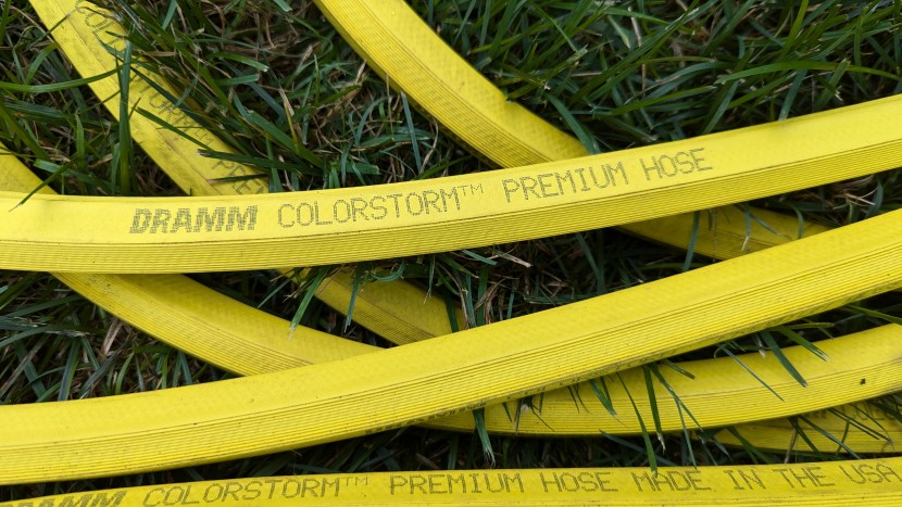 dramm colorstorm premium - the dramm hose is shaped like a hexagon and quite pleasant to hold...