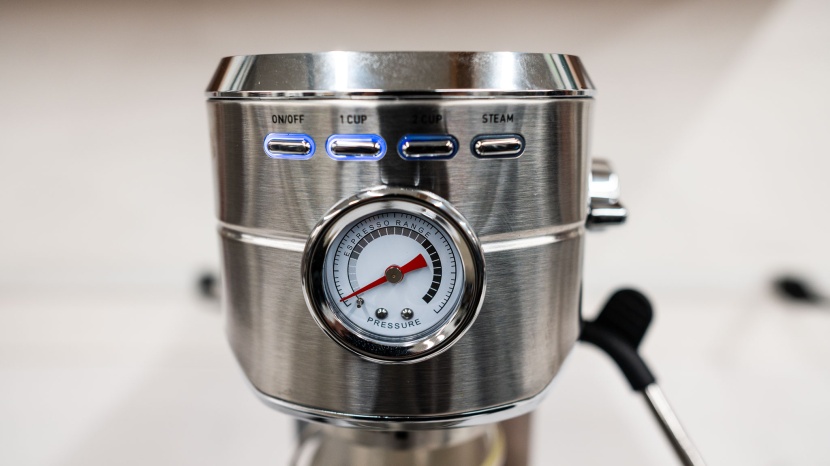 casabrews cm5418 - no confusion here. an easy-to-use interface with a big, easy-to-read...