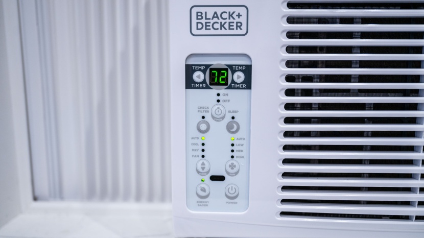 window air conditioner - this black+decker ac lacks a wifi app but makes up for it with...
