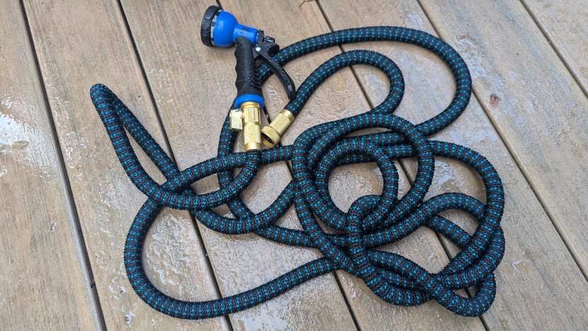 expandable hose - expandable hoses shrink down to save weight, and tend to get tangled...