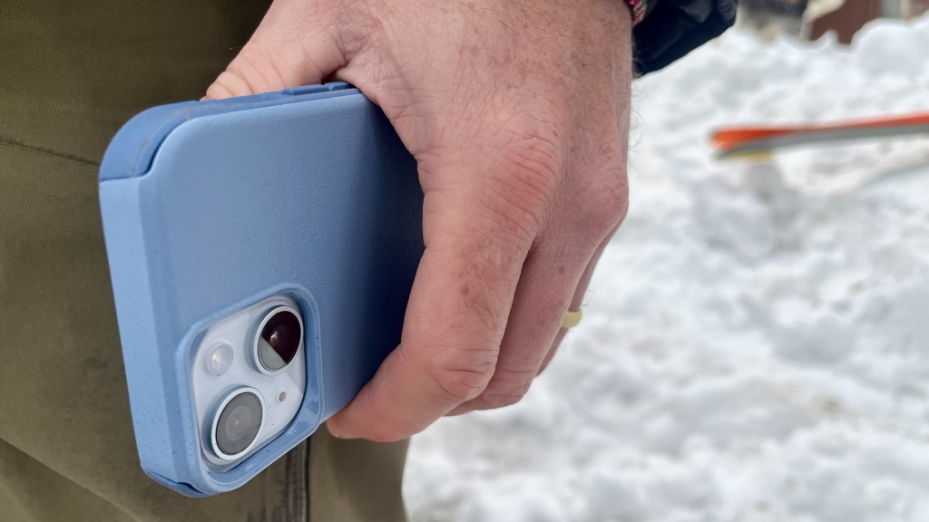 iphone 15 case - the otterbox commuter epitomizes a perfect fusion of robust...