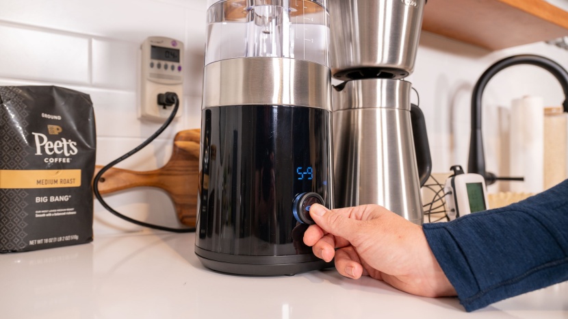 oxo brew 9-cup - the intuitive knob and button controls were easy to understand.