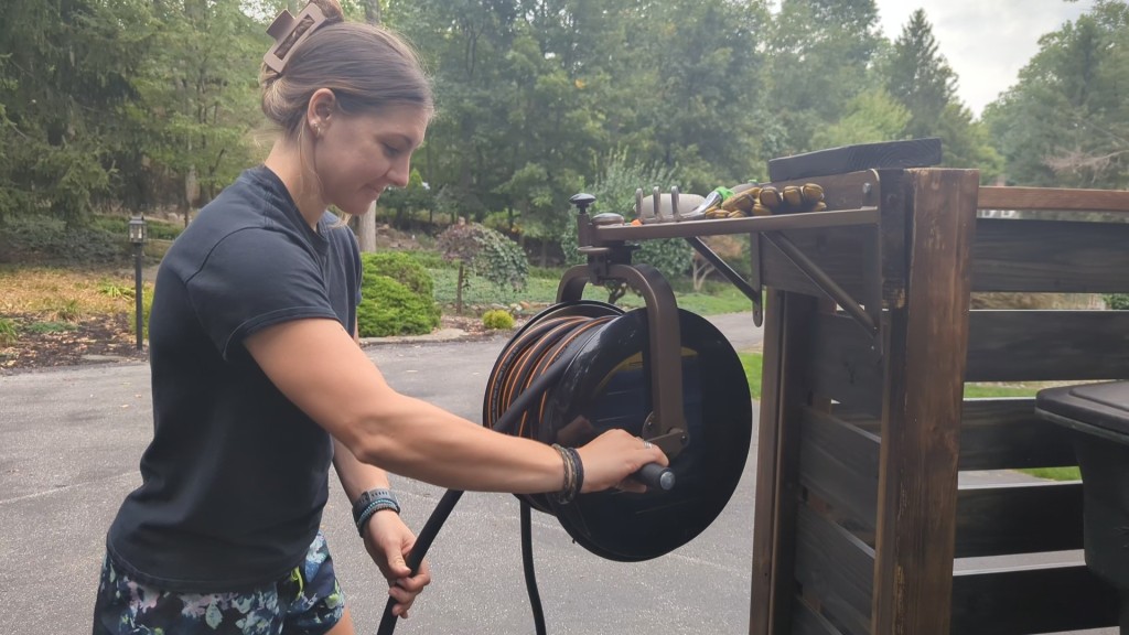 liberty garden single arm navigator - the liberty garden requires a large mounting area but is sturdy...