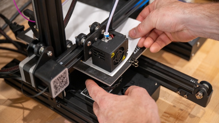 3d printer - leveling and adjusting the print bed with the classic paper...