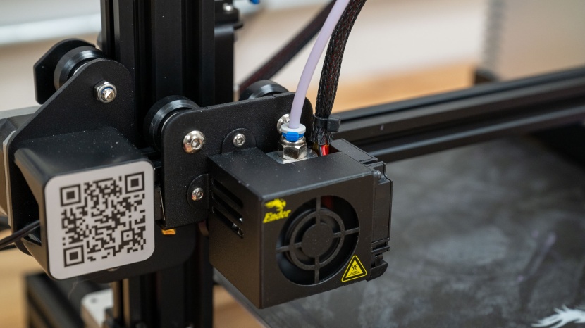 creality ender-3 - detail shot of the hot end extruder.